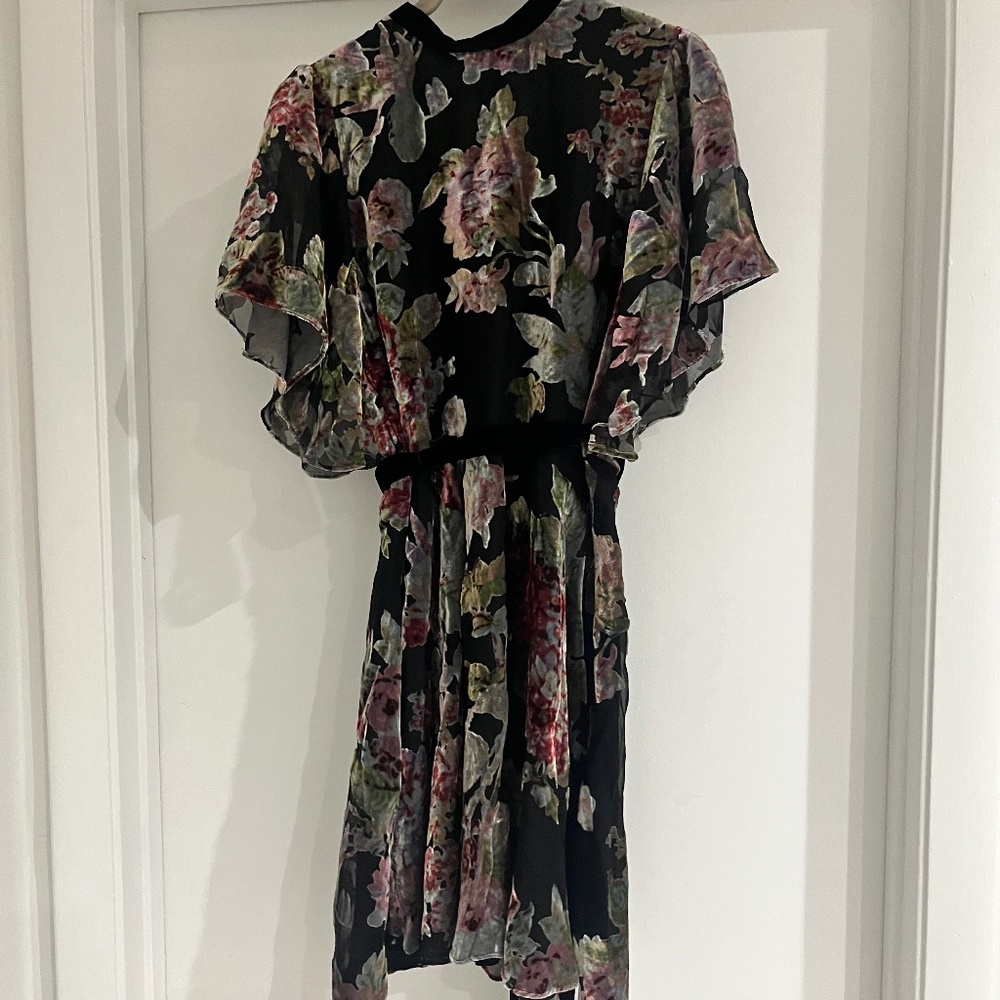 Mini velvet dress Zara